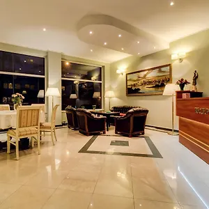 3* Alojamento de Acomodação e Pequeno-almoço Plaza